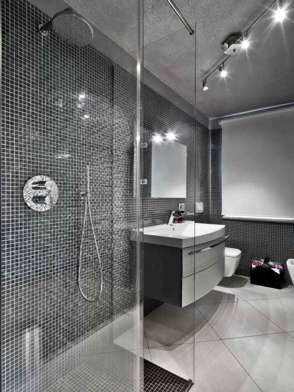 Shower with Rainfall Head and Clear Glass